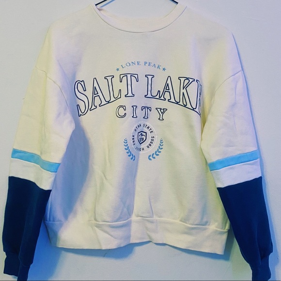 Bershka Tops - Salt Lake City Crewneck